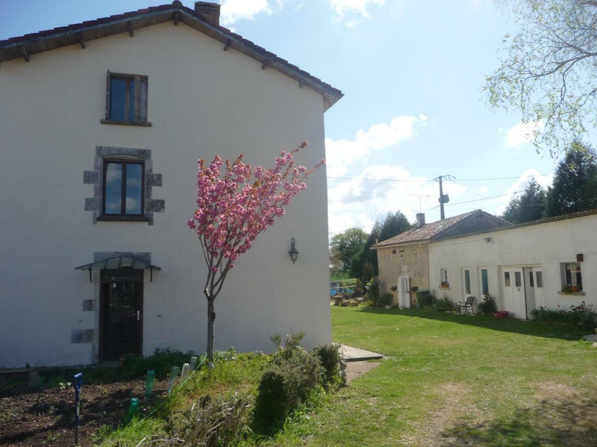 Le Vieux Couvent Villa Deviat Kültér fotó