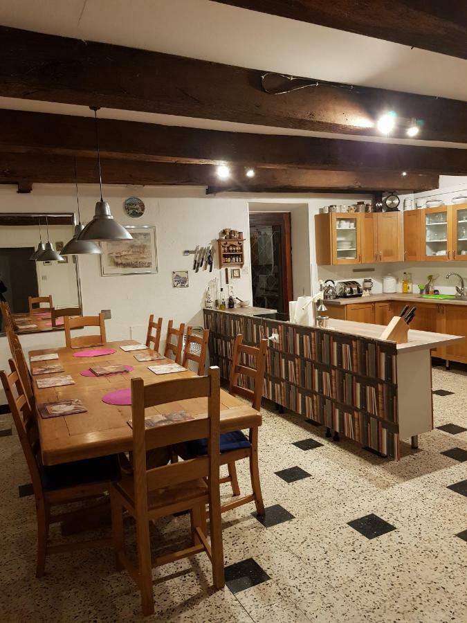 Le Vieux Couvent Villa Deviat Kültér fotó