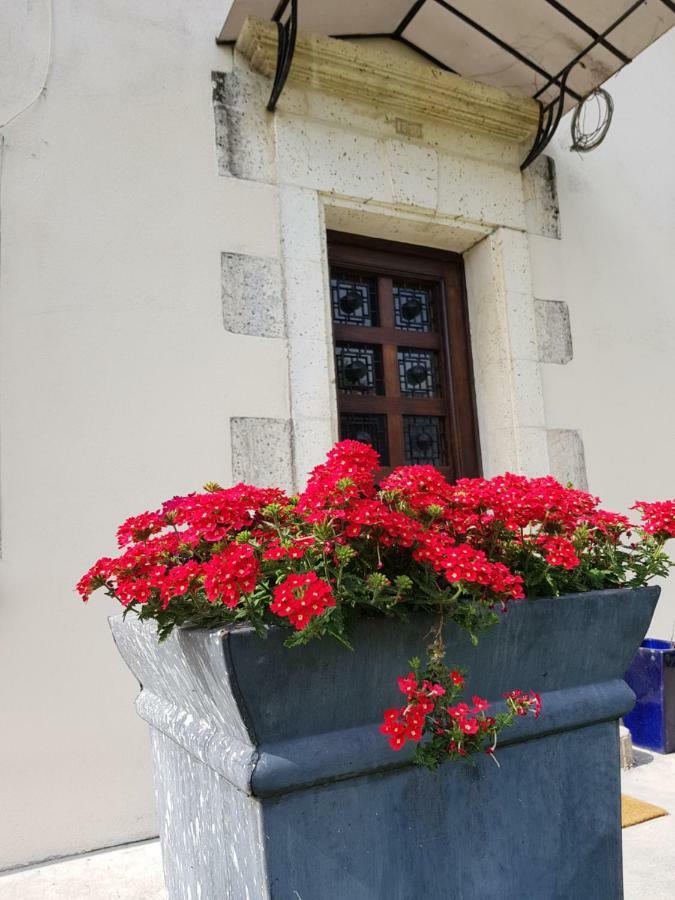 Le Vieux Couvent Villa Deviat Kültér fotó